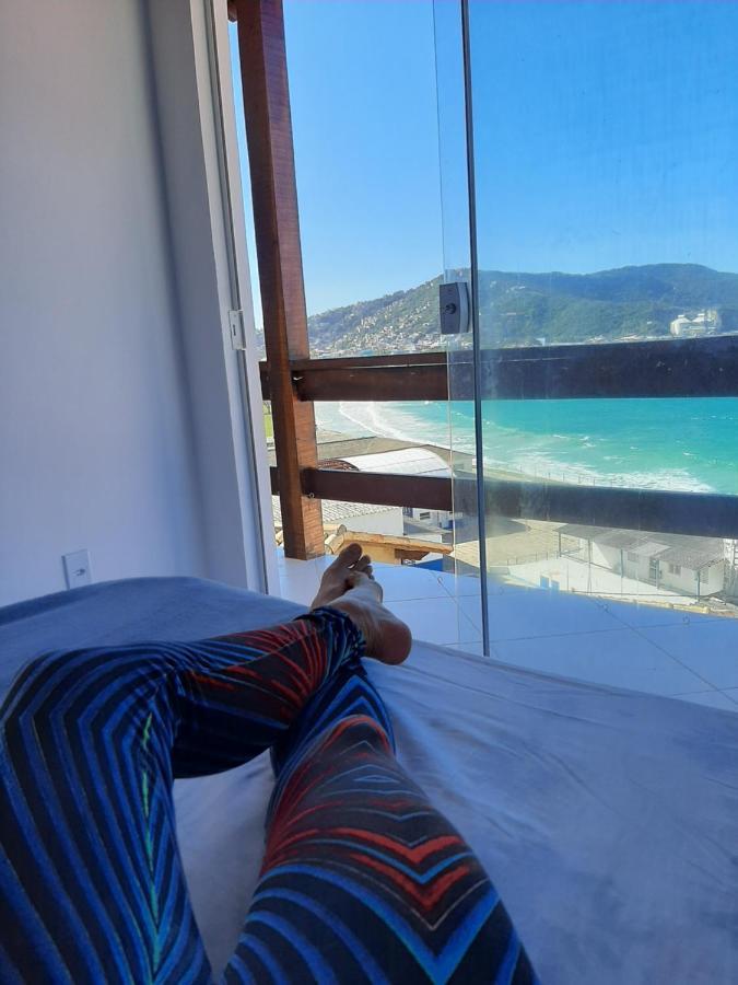 Apartamento com Vista do Mar